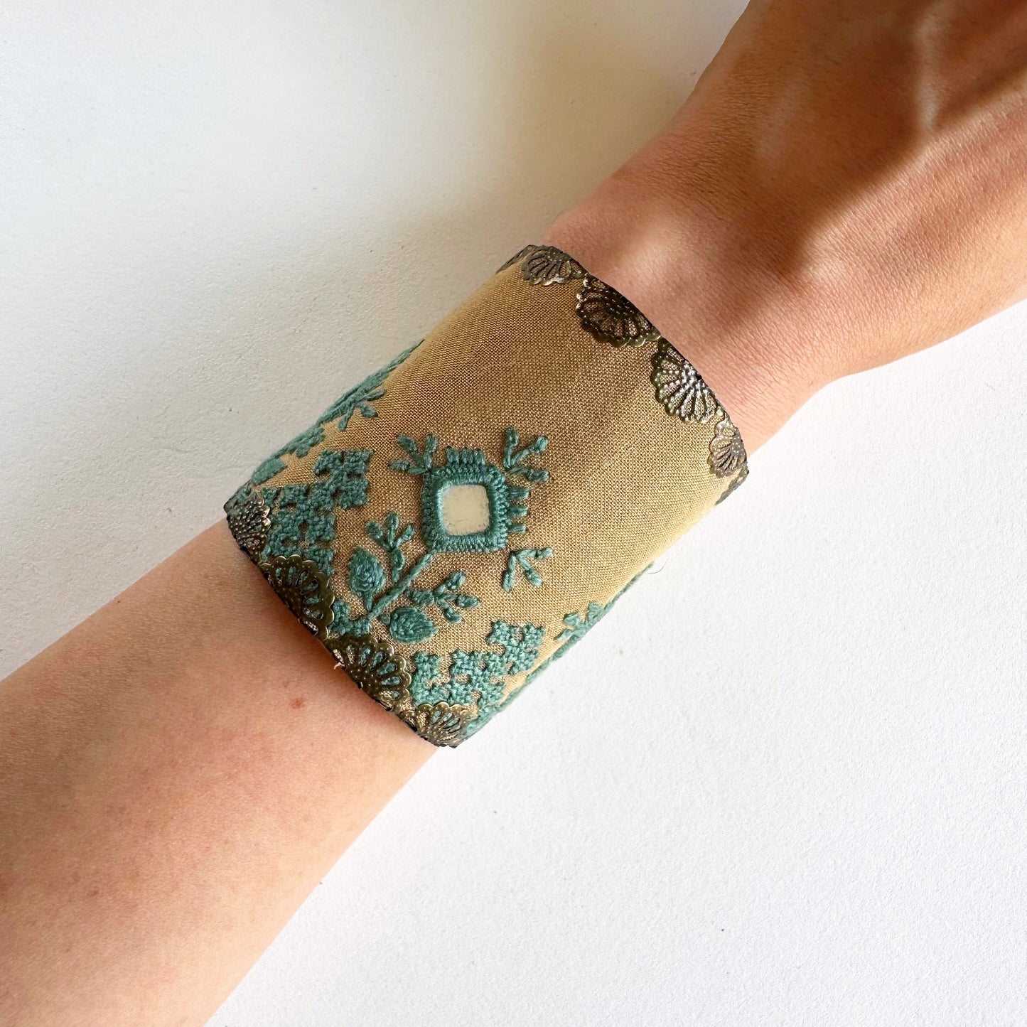 JAVANEH Bracelet